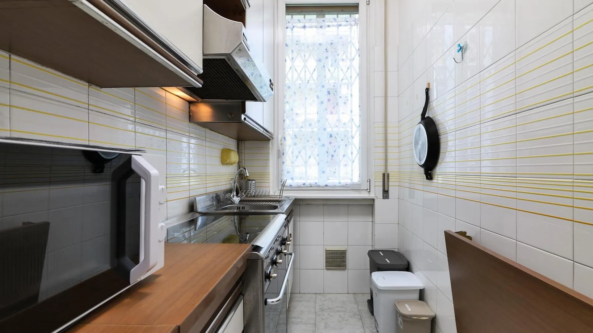 Apartamento Primopiano - Brenta Milán 0*,  Italia