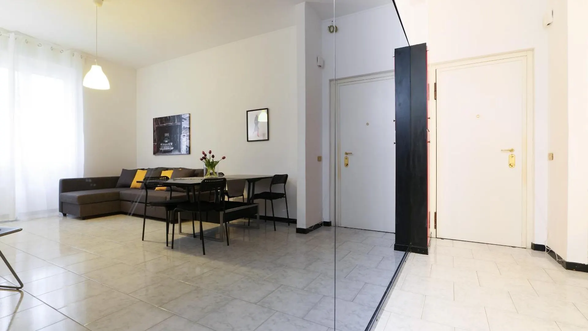 Apartamento Primopiano - Brenta Milán 0*,  Italia